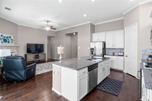 9323 Dochfour Lane, Tomball, TX 77375