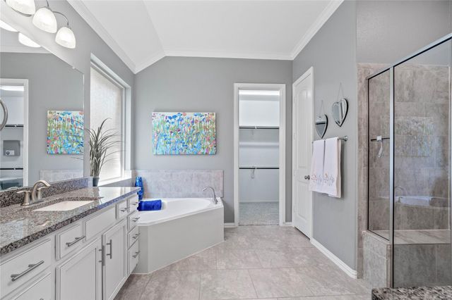 9323 Dochfour Lane, Tomball, TX 77375