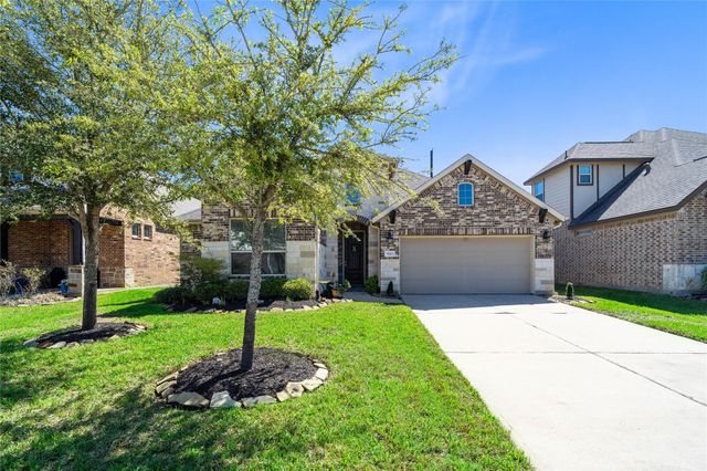 9323 Dochfour Lane, Tomball, TX 77375