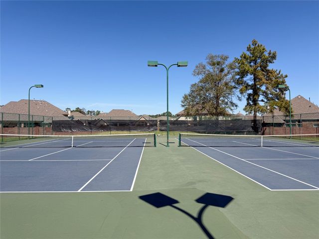 9323 Dochfour Lane, Tomball, TX 77375