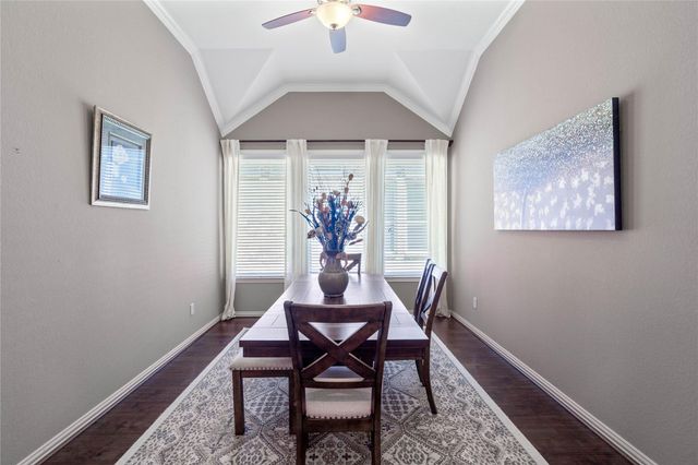 9323 Dochfour Lane, Tomball, TX 77375