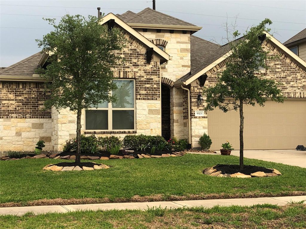 9323 Dochfour Lane Lane, Tomball, TX 77375