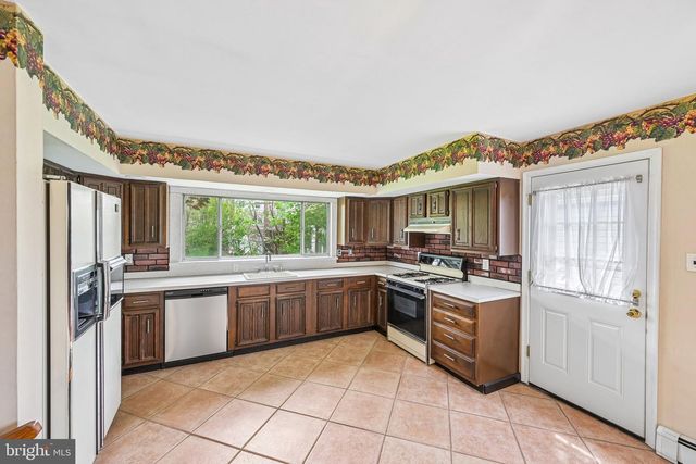 12209 THORNTON RD, Philadelphia, PA 19154