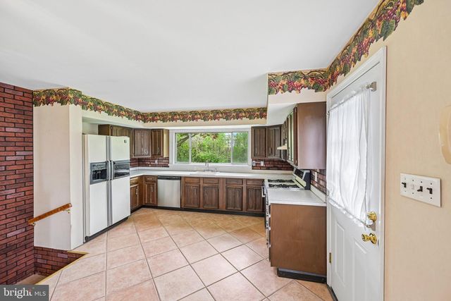 12209 THORNTON RD, Philadelphia, PA 19154