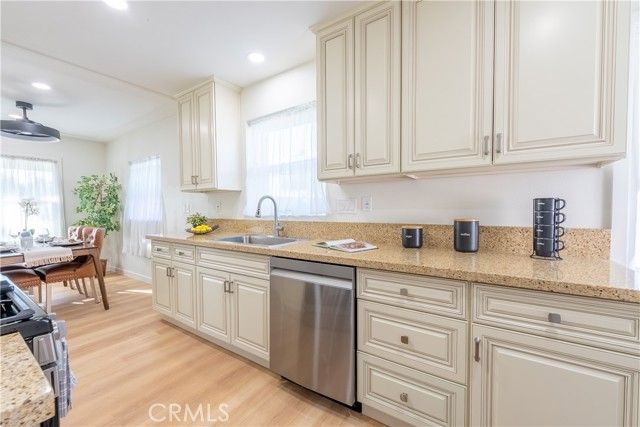 10106 Capistrano Ave, South Gate, CA 90280