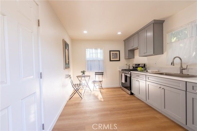 10106 Capistrano Ave, South Gate, CA 90280