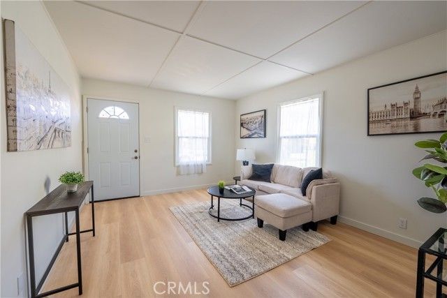 10106 Capistrano Ave, South Gate, CA 90280