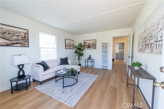 10106 Capistrano Ave, South Gate, CA 90280