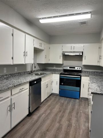 1418 2nd Avenue N, Texas City, TX 77590