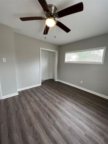 1418 2nd Avenue N, Texas City, TX 77590