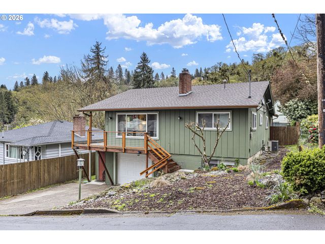 963 Se GLENN St, Roseburg, OR 97470