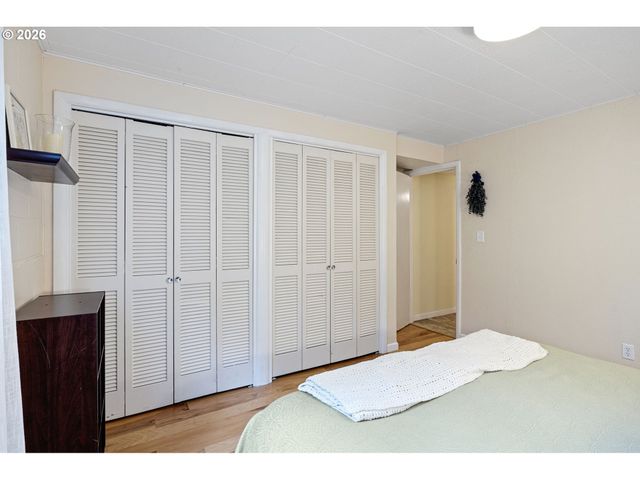 963 Se GLENN St, Roseburg, OR 97470