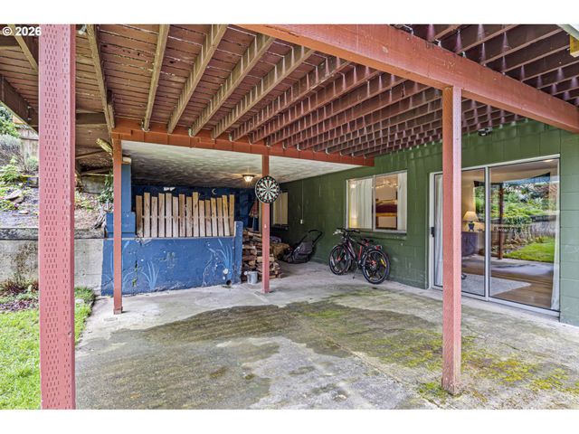 963 Se GLENN St, Roseburg, OR 97470