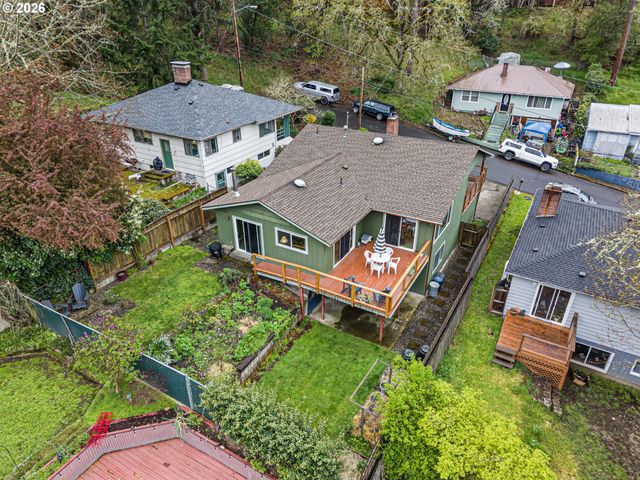 963 Se GLENN St, Roseburg, OR 97470