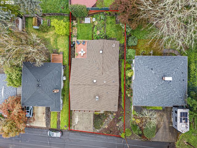 963 Se GLENN St, Roseburg, OR 97470