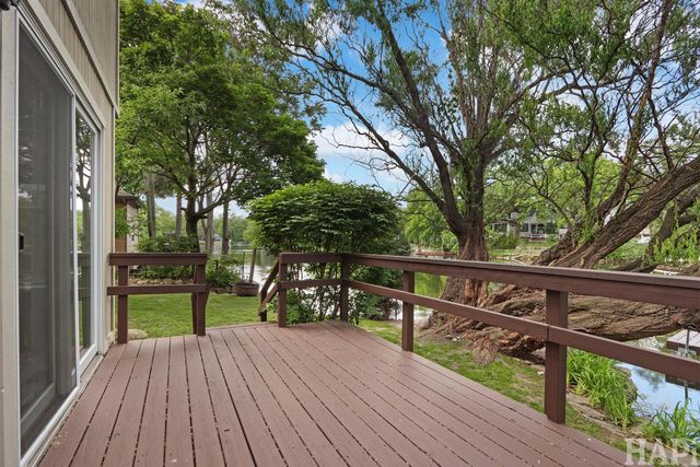 212 Island Drive, Island Lake, IL 60042