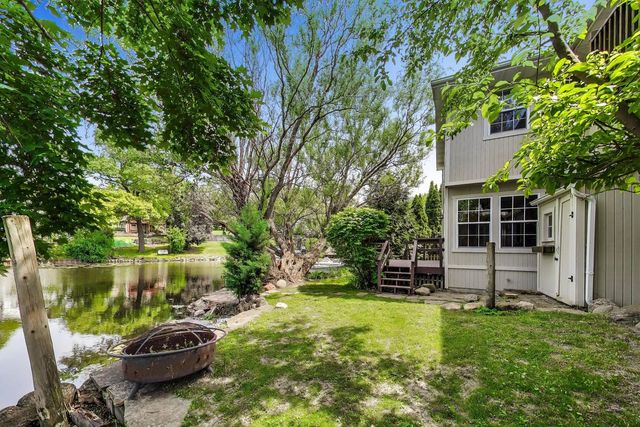 212 Island Drive, Island Lake, IL 60042