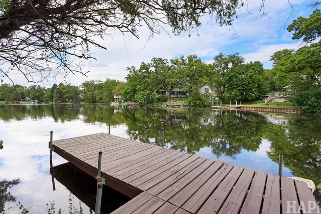 212 Island Drive, Island Lake, IL 60042