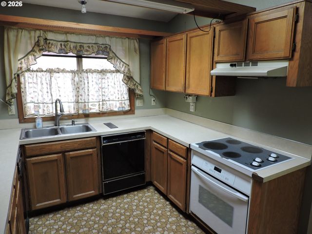 9780 Sw RODEO Pl, Beaverton, OR 97008