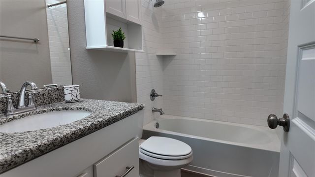 360 Mallorn Lane, Montgomery, TX 77316