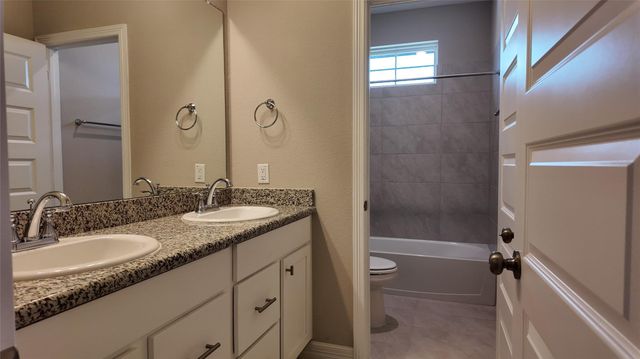 360 Mallorn Lane, Montgomery, TX 77316