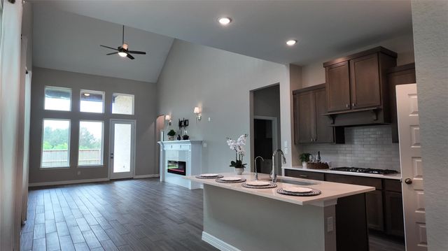360 Mallorn Lane, Montgomery, TX 77316