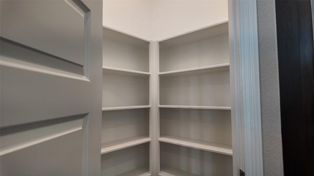 360 Mallorn Lane, Montgomery, TX 77316
