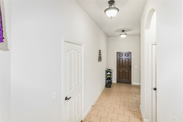 803 Lakeview Drive, Alvarado, TX 76009