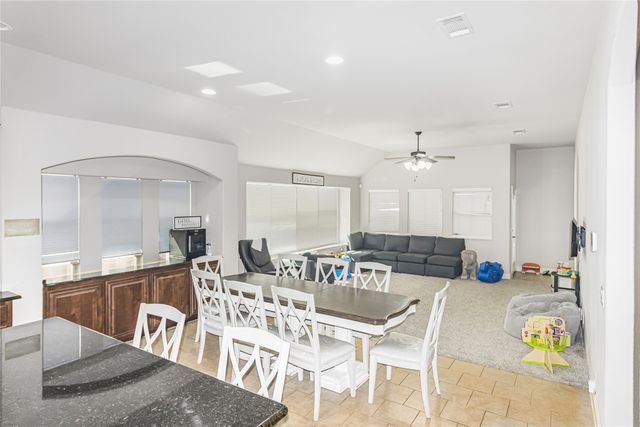 803 Lakeview Drive, Alvarado, TX 76009