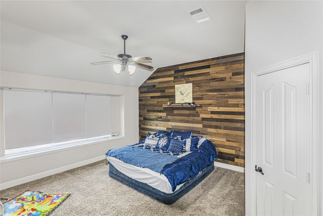 803 Lakeview Drive, Alvarado, TX 76009