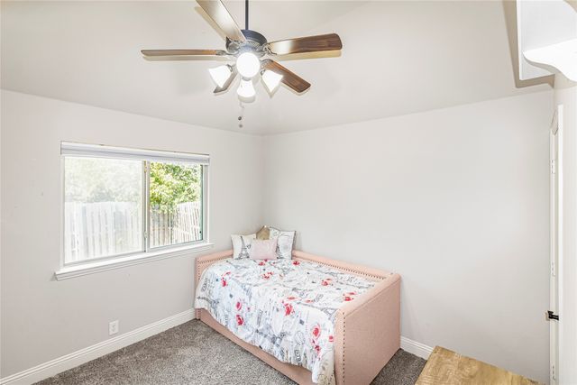803 Lakeview Drive, Alvarado, TX 76009