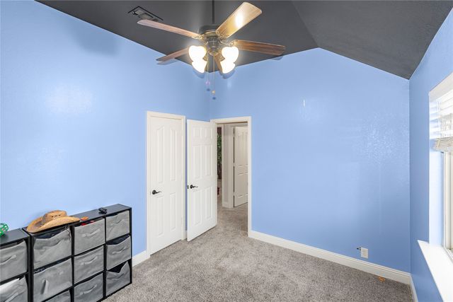 803 Lakeview Drive, Alvarado, TX 76009
