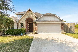 803 Lakeview Drive, Alvarado, TX 76009