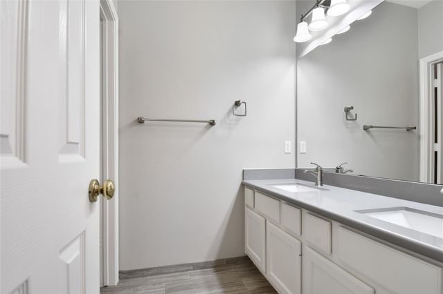 152 W Amberglow Circle, The Woodlands, TX 77381