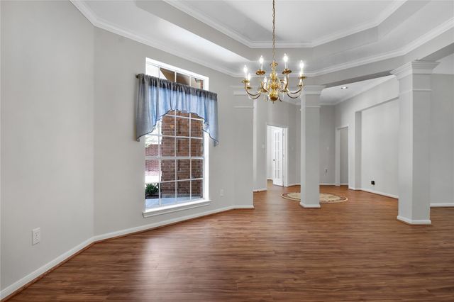 152 W Amberglow Circle, The Woodlands, TX 77381