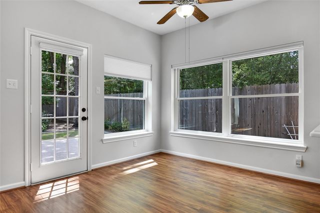 152 W Amberglow Circle, The Woodlands, TX 77381