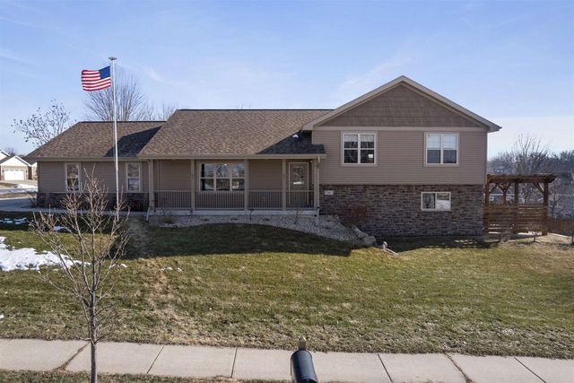 901 Blue Mounds Street, Mount Horeb, WI 53572