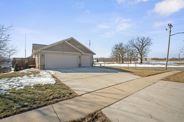 901 Blue Mounds Street, Mount Horeb, WI 53572