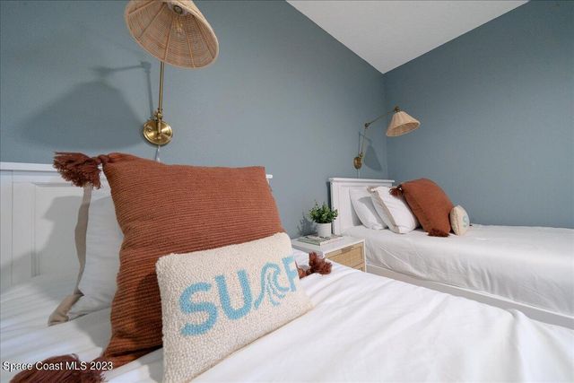 3256 Sea Oats Circle, Melbourne Beach, FL 32951