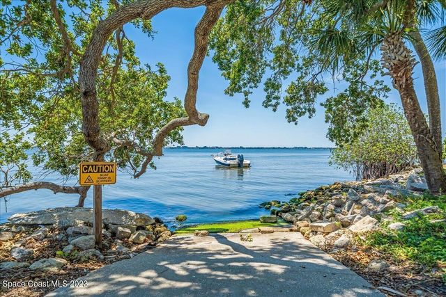 3256 Sea Oats Circle, Melbourne Beach, FL 32951