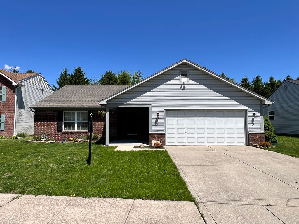 514 E Pine Ridge Drive, Westfield, IN 46074