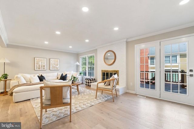 12 RIVER OAKS CIR, Baltimore, MD 21208