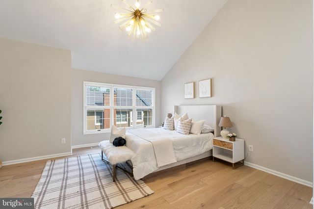 12 RIVER OAKS CIR, Baltimore, MD 21208
