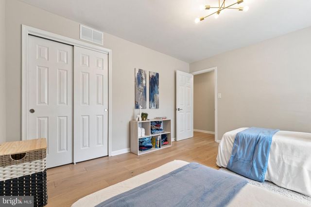 12 RIVER OAKS CIR, Baltimore, MD 21208