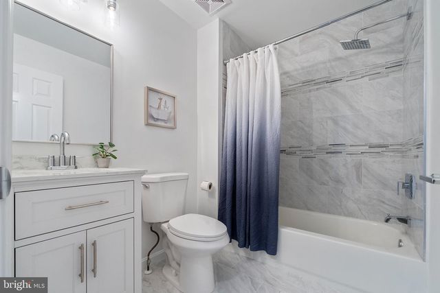 12 RIVER OAKS CIR, Baltimore, MD 21208
