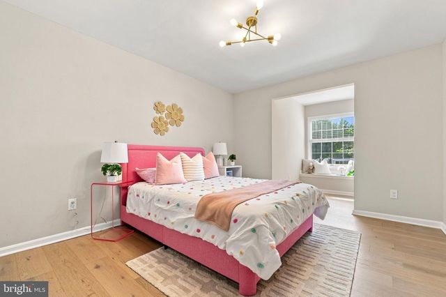 12 RIVER OAKS CIR, Baltimore, MD 21208