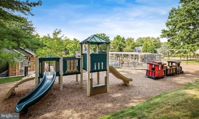 12 RIVER OAKS CIR, Baltimore, MD 21208