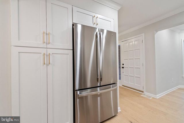 12 RIVER OAKS CIR, Baltimore, MD 21208