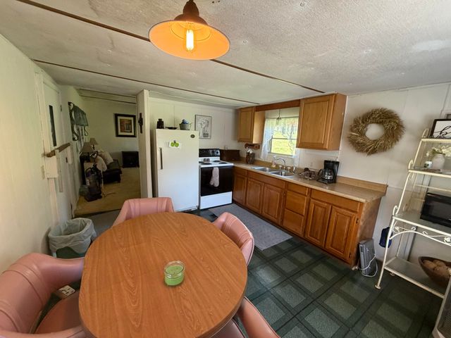 635 Corinth Shore Drive, Corinth, KY 41010