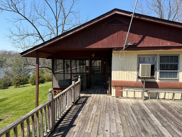 635 Corinth Shore Drive, Corinth, KY 41010